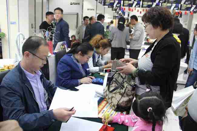 情歌王子黃格選燃爆鄂爾多斯，歐路莎20周年慶鄂爾多斯站完美收官